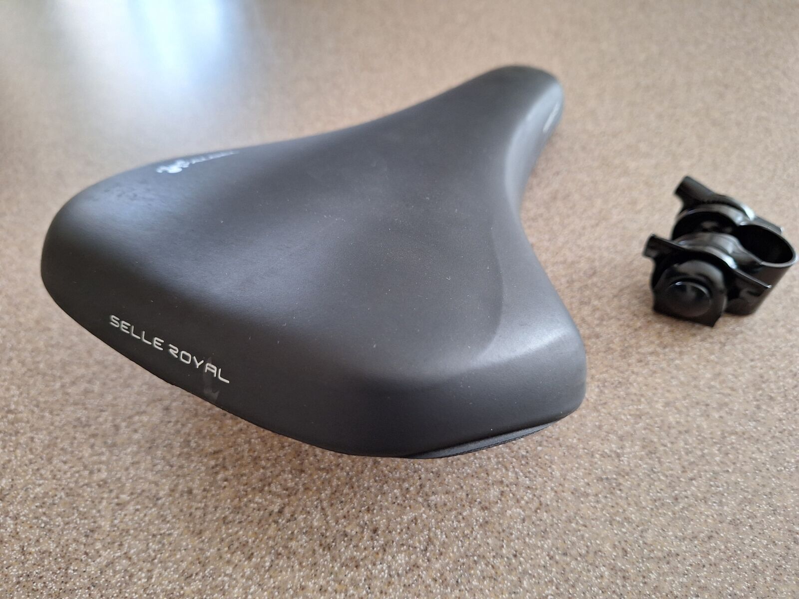 Selle Royal Essenza Saddle