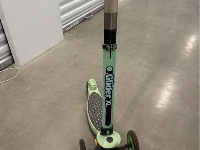 Kids Yvolution Glider XL 3 wheeled scooter m