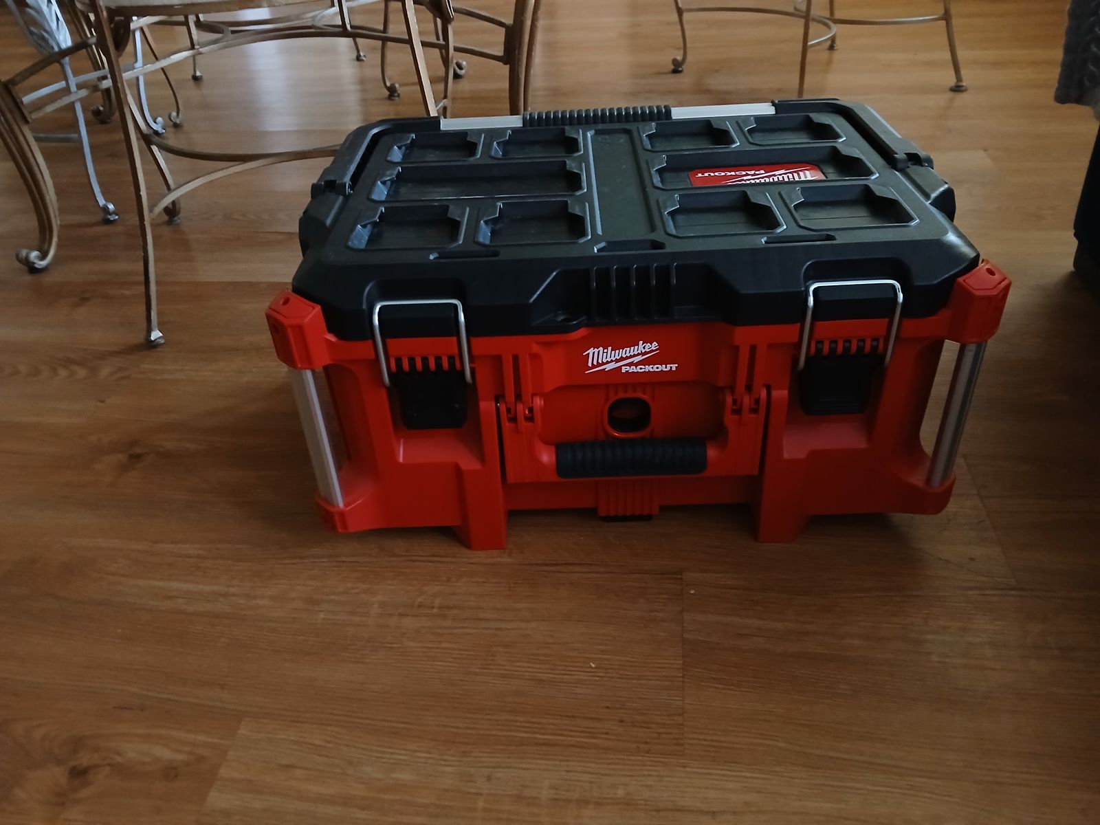 Milwaukee PACKOUT Large Tool Box (48-22-8425) - 22" Modular Storage Box