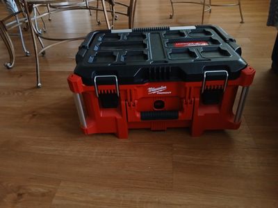 Milwaukee PACKOUT Large Tool Box (48-22-8425) - 22" Modular Storage Box