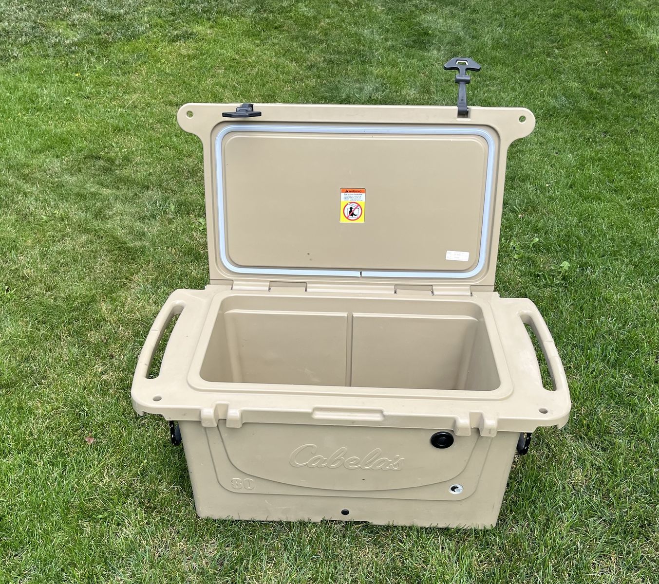 Cabelas 80 Quart Tan Heavy Duty Cooler