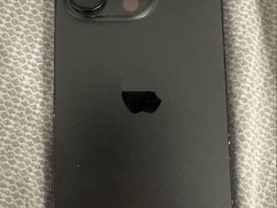 iPhone 16 pro 256gb unlocked(cracked)