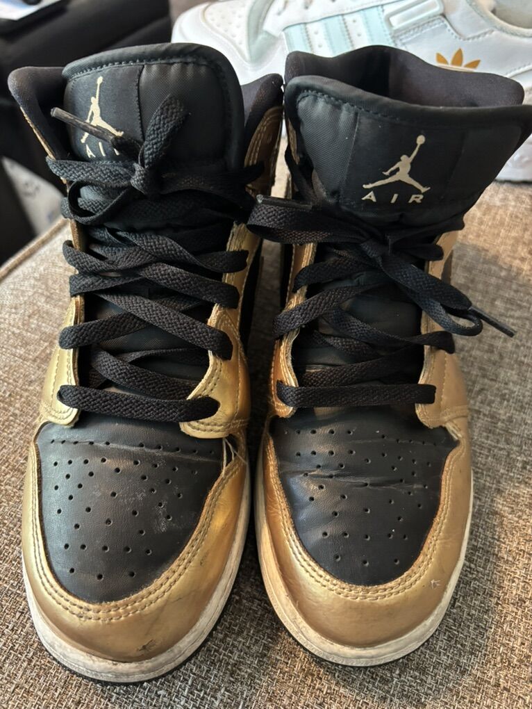 Nike Air Mid Se G5 Gold And Black Size 6.5 Y