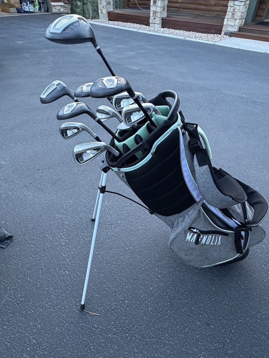 Wilson Magnolia Women's Golf Club Set with Stand Bag - Complete Set