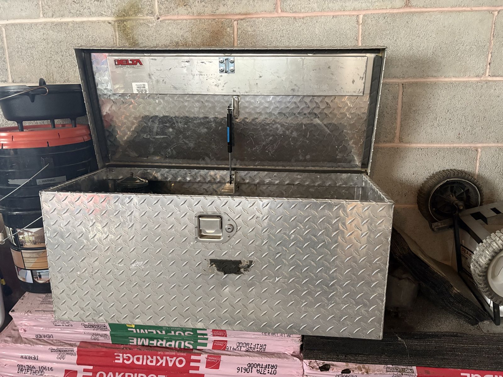 Aluminum locking box