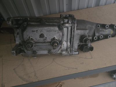 muncie 4 speed 220 close ratio includes hurst shif