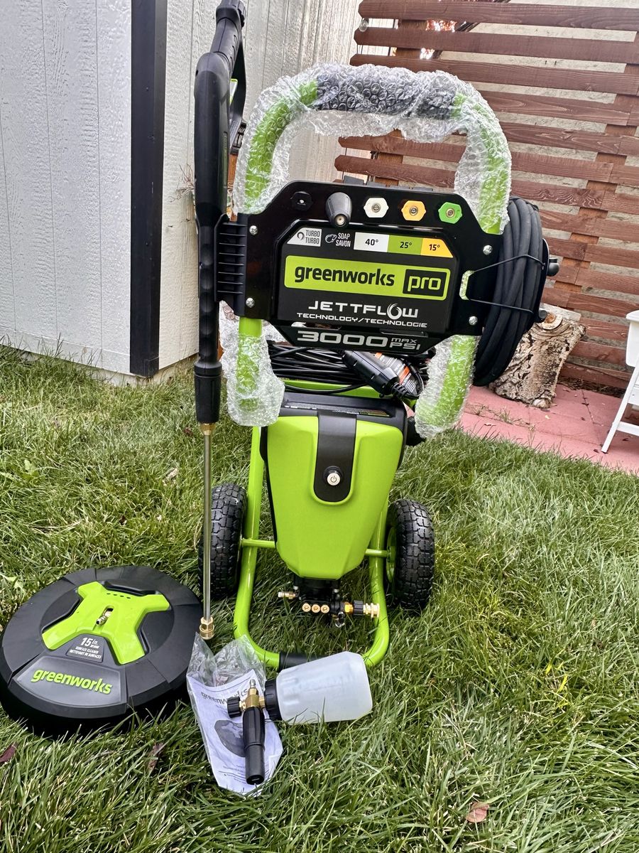Greenworks Pro 3000 PSI Electric Pressure Washer with Surface Cleaner & Foam Cannon