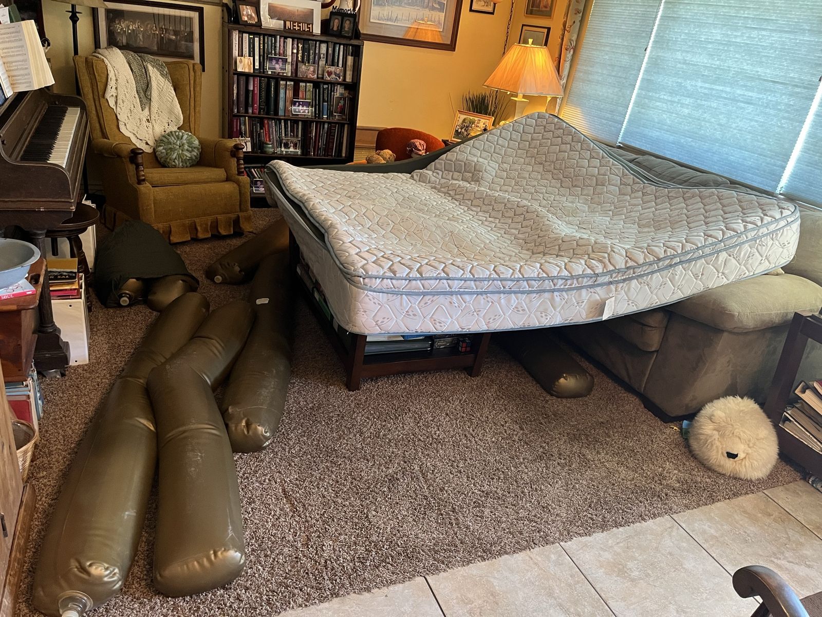 King size water bed