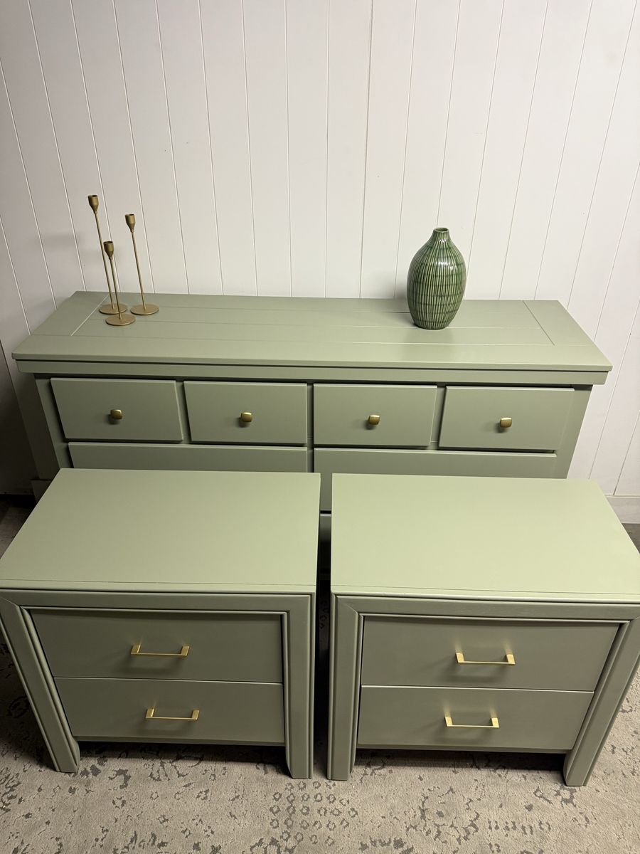 Olive green dresser set 