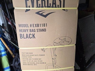 Everlast Heavy Bag Stand