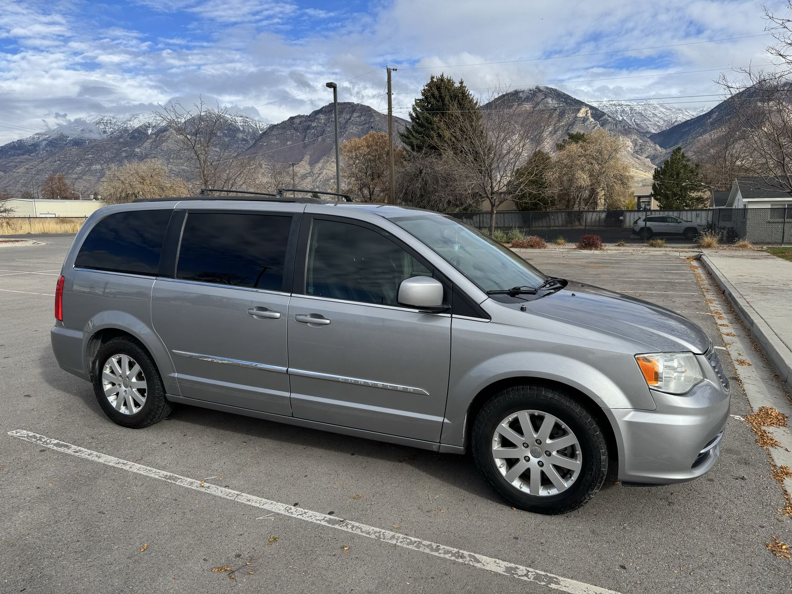 2015 CHRYSLER TOWN AND COUNTRY Touring