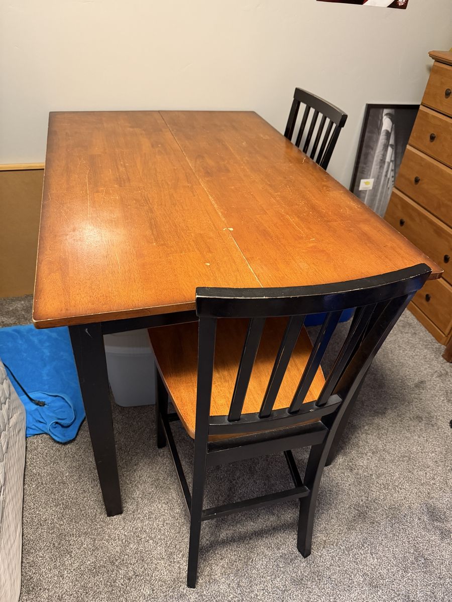 Counter height Table with 4 Chairs