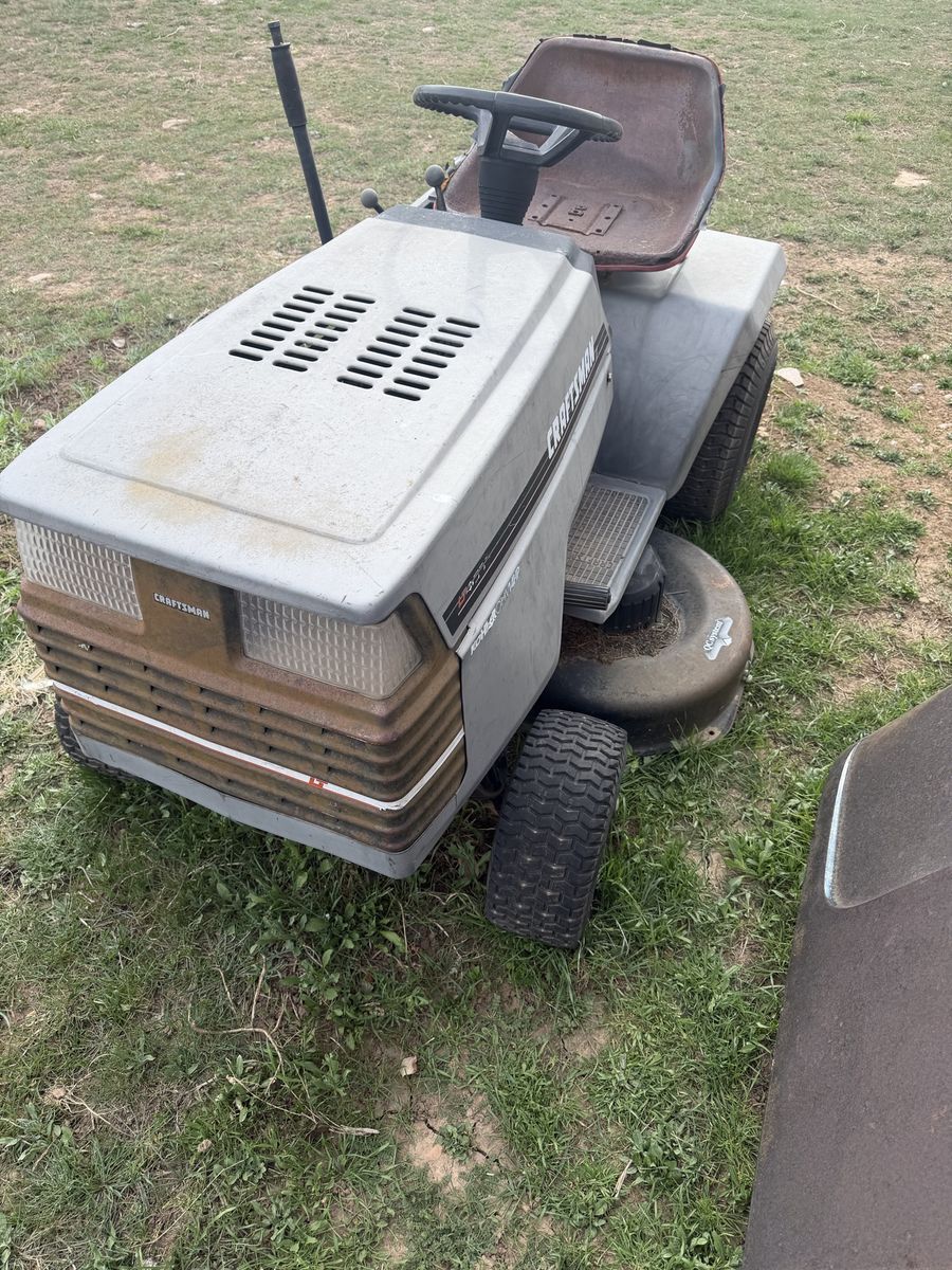 Craftsman riding mower