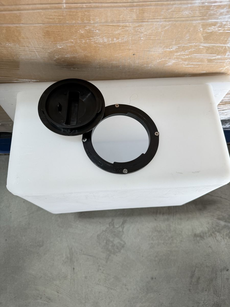 Main image 6