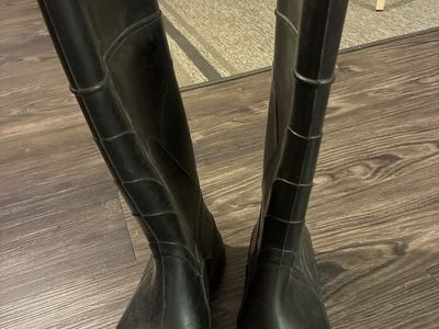 Onguard Industries Black Rubber Safety Boots ASTM F2413-11 Size 8. Steel toe. 3 pair.