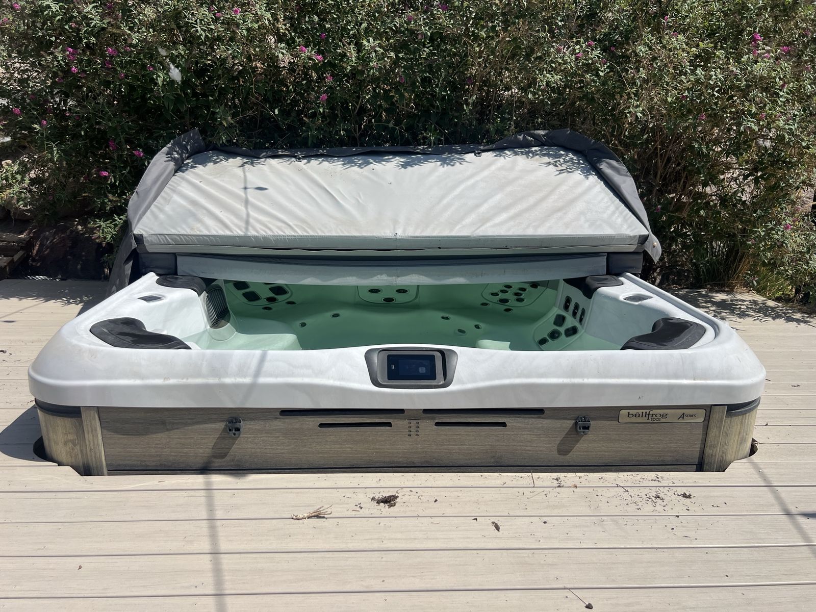 2021 Bullfrog Spas A Series Hot Tub 