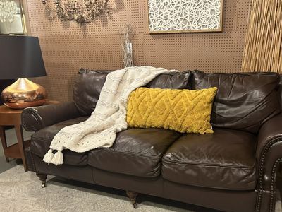 GORGEOUS AND COMFORTABLE!