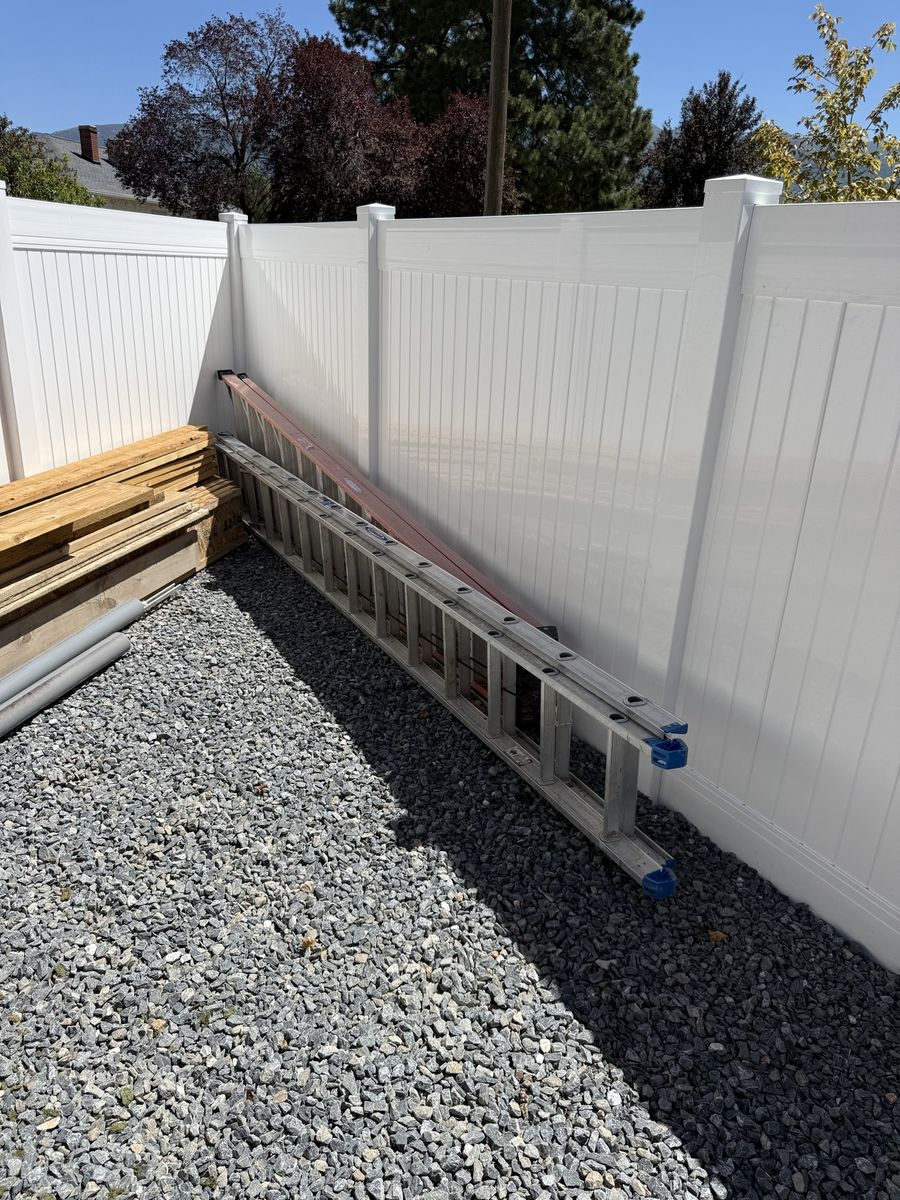 Used Ladder - Aluminum Extension, Size Unknown, General Purpose