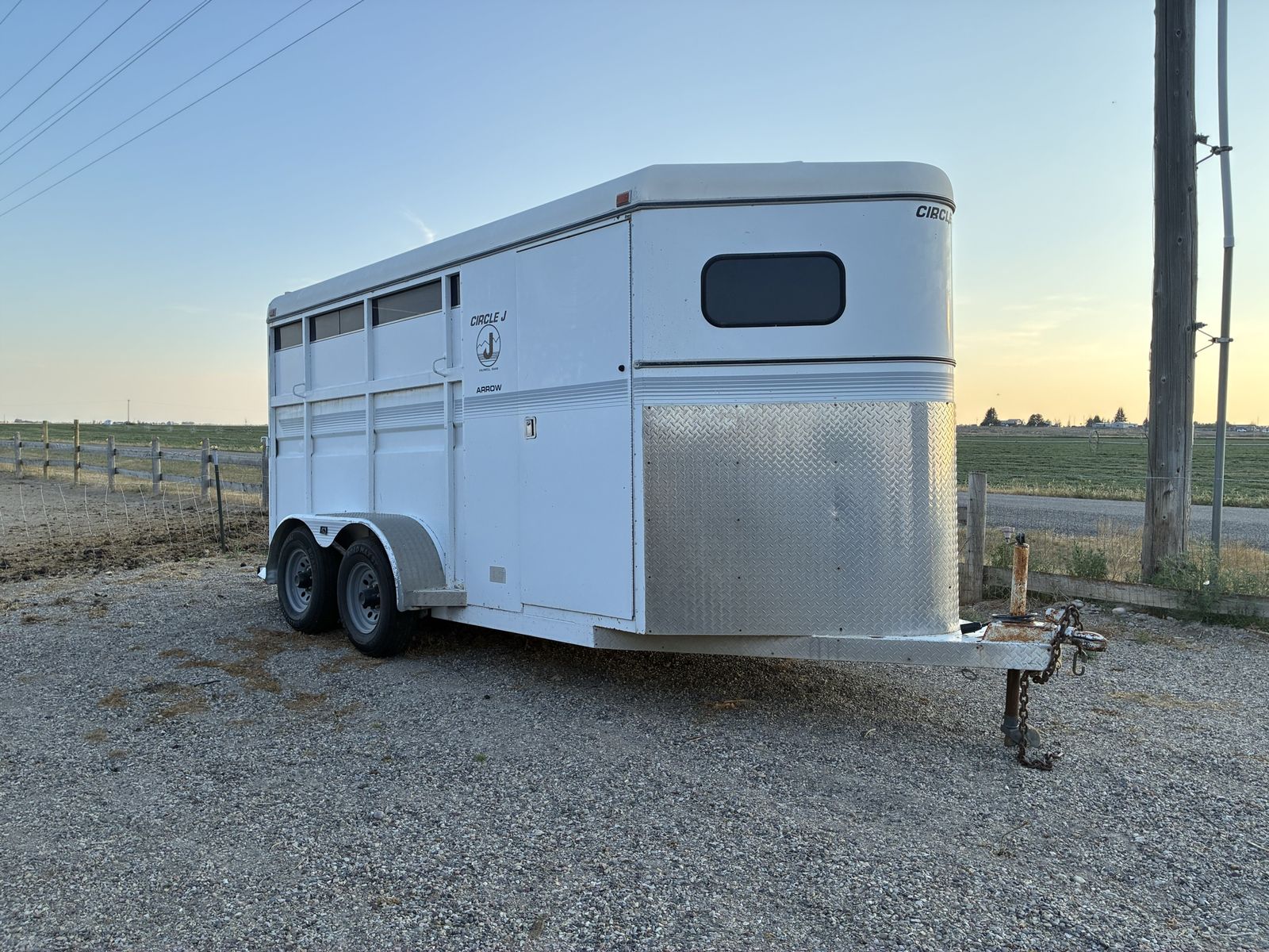 3 horse slant circle J trailer
