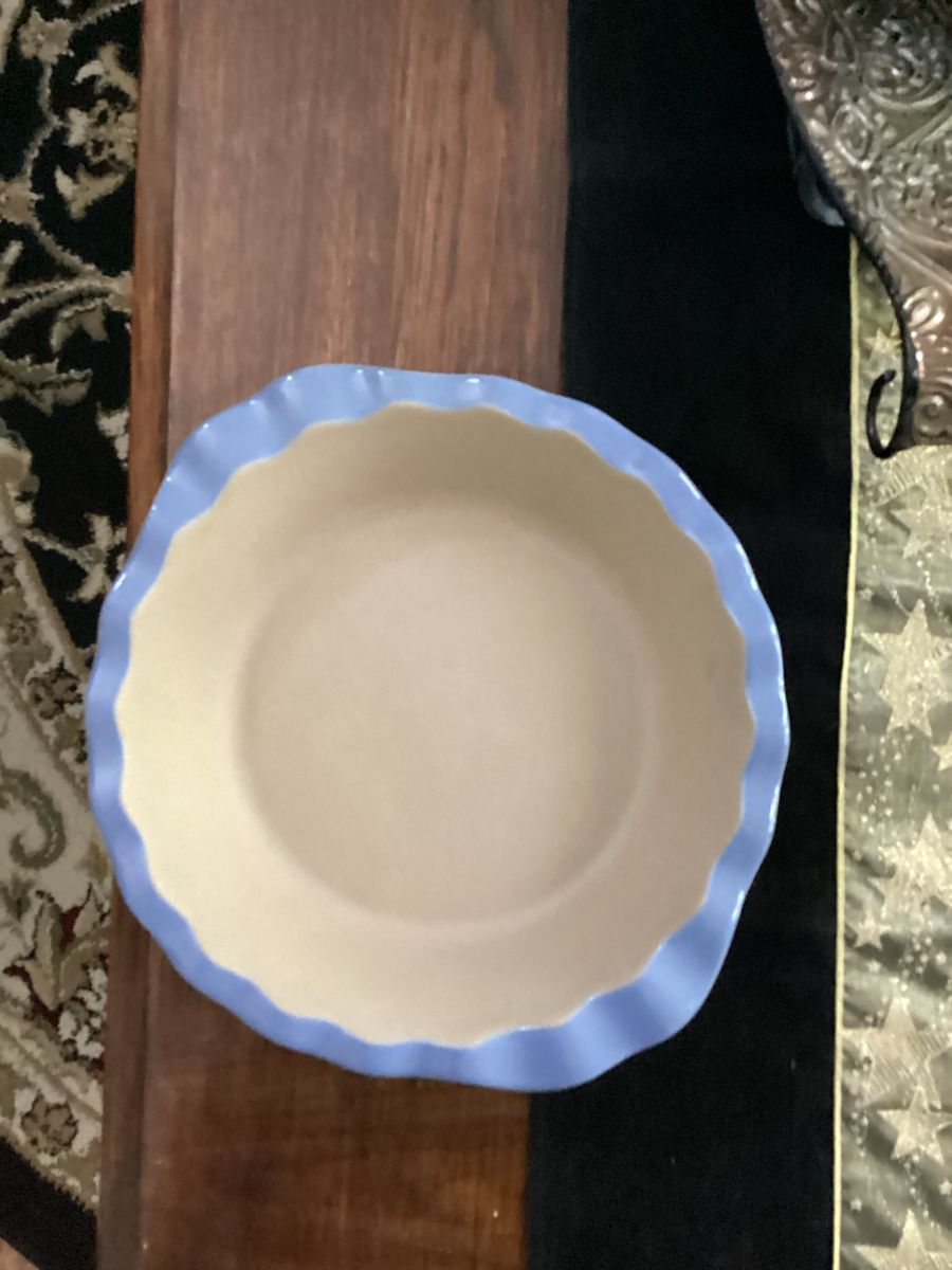 Pampered Chef stoneware pie dish