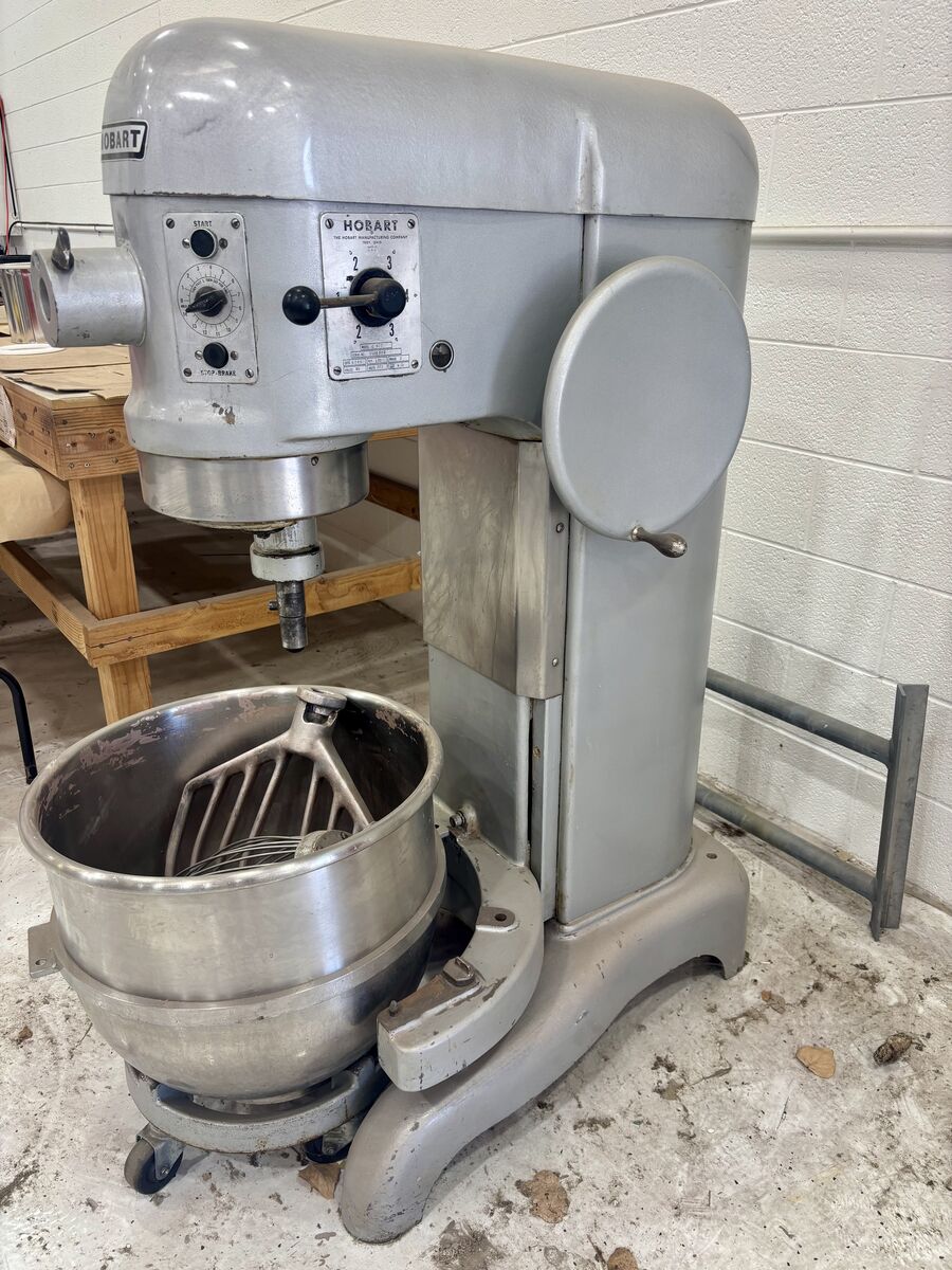 HOBART L-800 MIXER