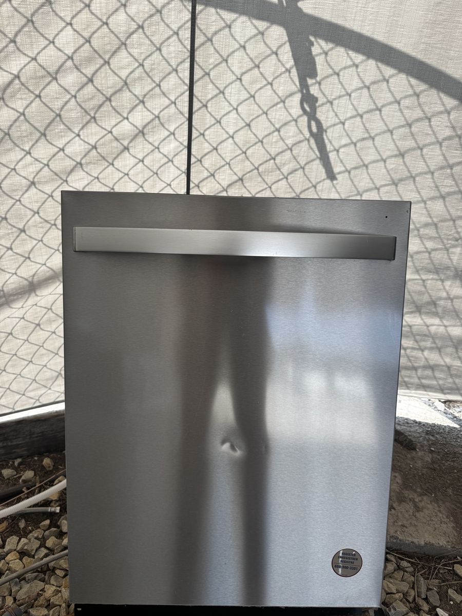 Dishwasher Whirlpool stainless steel 3rd rack