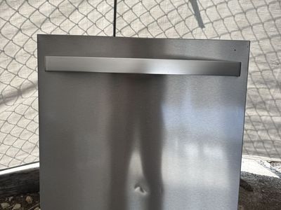 Dishwasher Whirlpool stainless steel 3rd rack