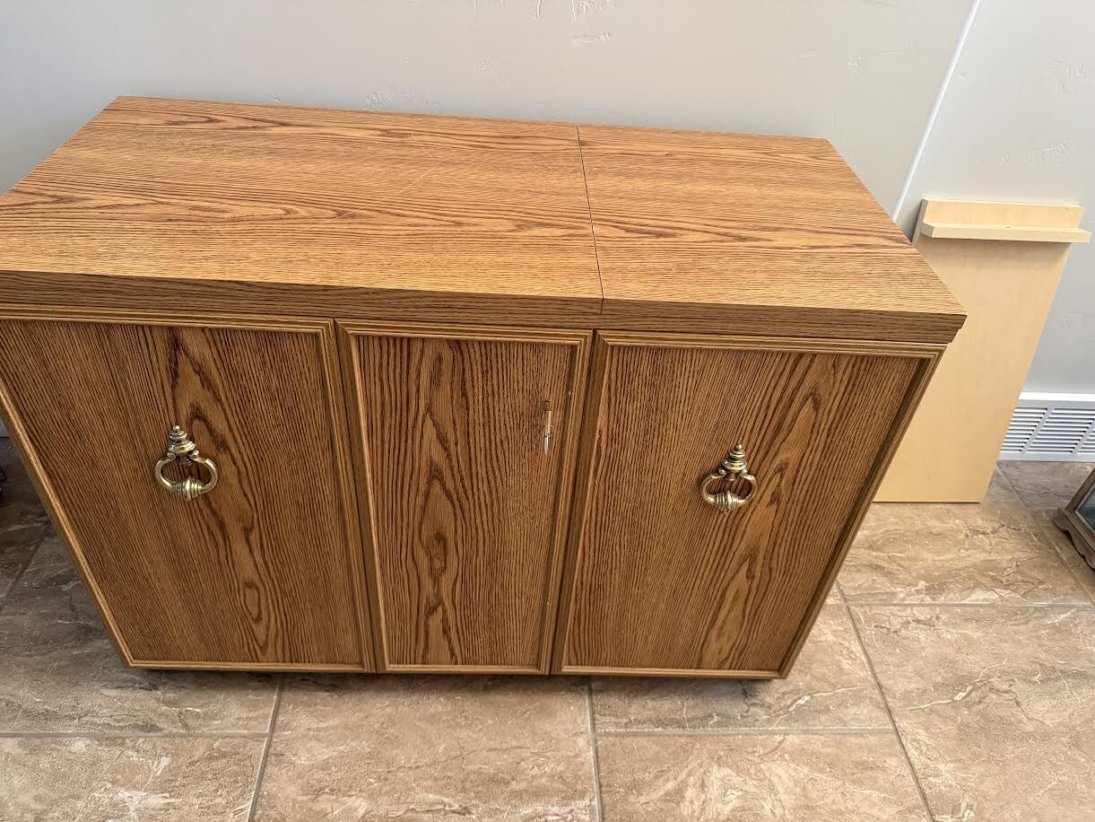 Sewing Machine Cabinet
