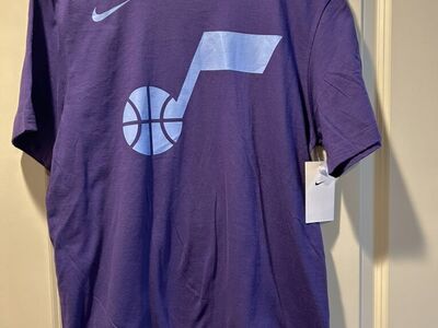 NWT Utah Jazz Nike Men’s Medium T-Shirt