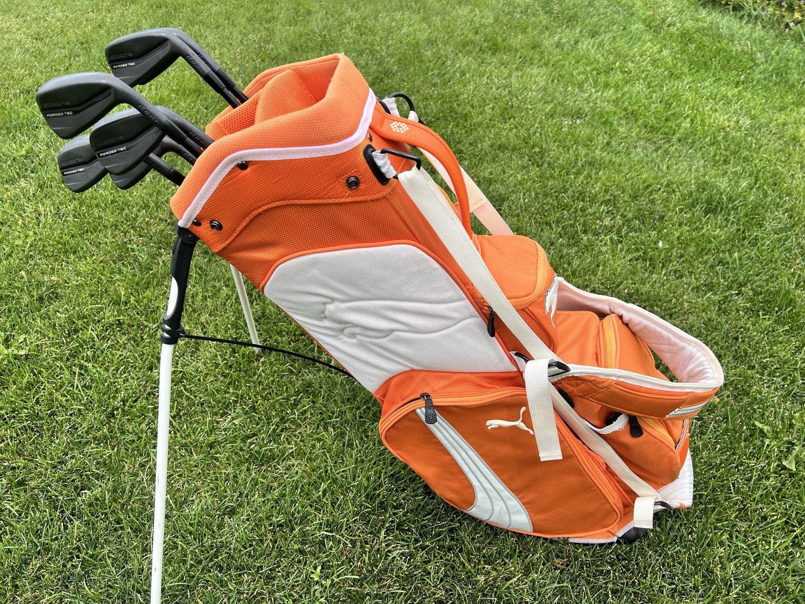 Cobra King Forged Tec irons and puma bag