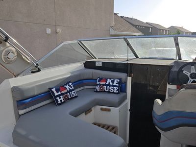 Ready for the water! 1987 28 Bayliner Contessa "2850 Sunbridge"