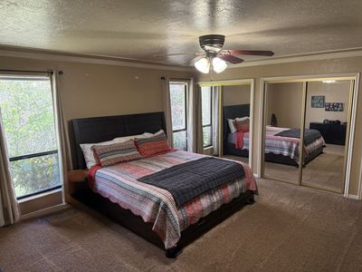 King Bedframe With Footboard Drawers