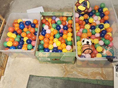 ball pit balls