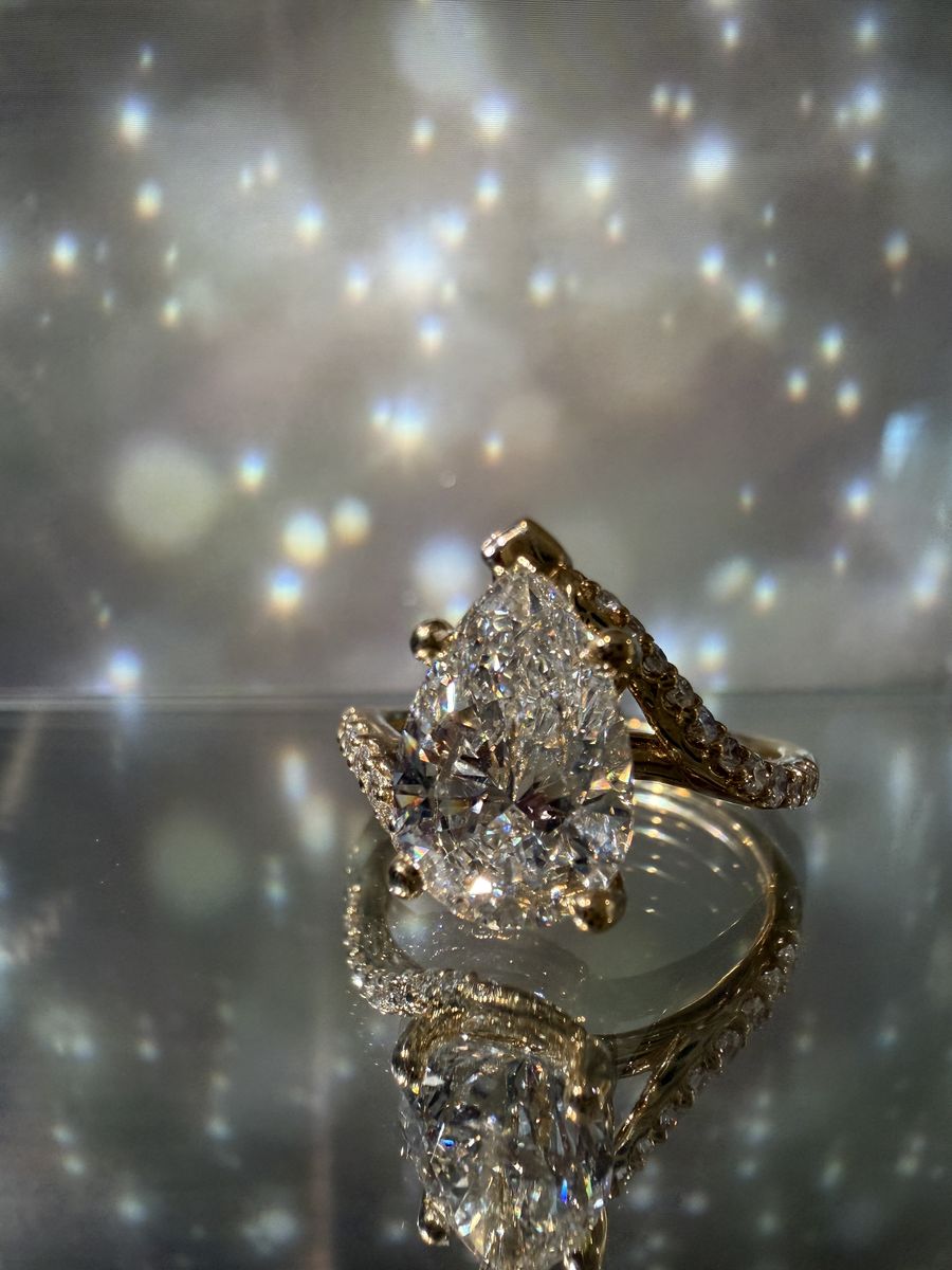 2.58 ct Pear Lab Diamond Engagement Ring