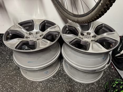 2022 Ram 1500 Laramie OEM Wheels