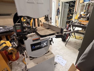 Delta X5 14-Inch Bandsaw Model 28-475X with Mobile Base and Fence