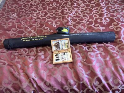 Yellowstone 8 FT 5WT Fly Fishing Rod, Reel & Flies