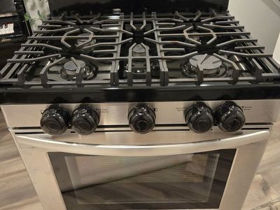 Fridgidaire Gas Range