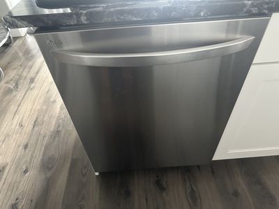 LG Stainless Steel Built-in Dishwasher with Front Controls