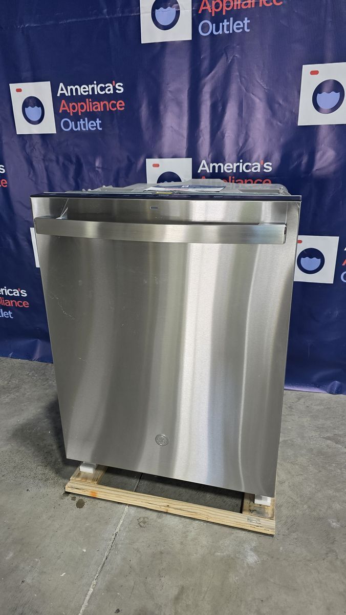 GE Dishwasher - Top Control - Plastic Tub - Third Rack - Bottle Jets - Unit B7