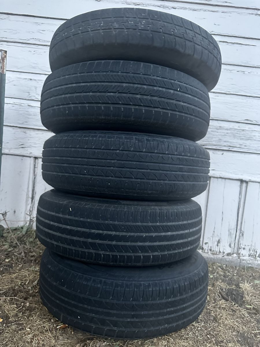 Ford Center Caps & Lug Nuts Bundle with 5 Used Tires and 15 inch wheels. 