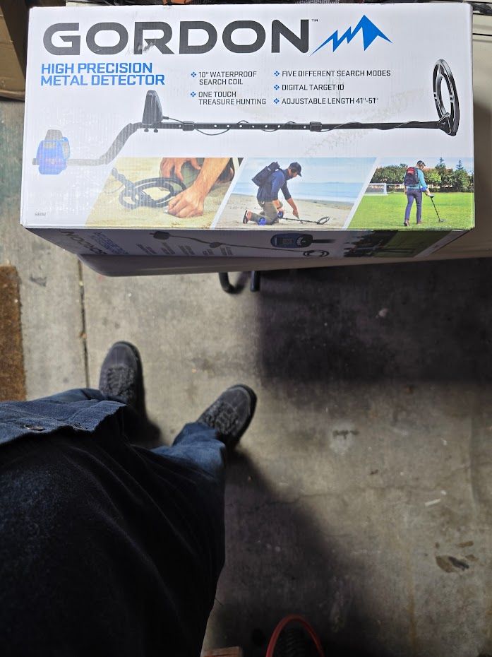 Metal detector new in unopened box