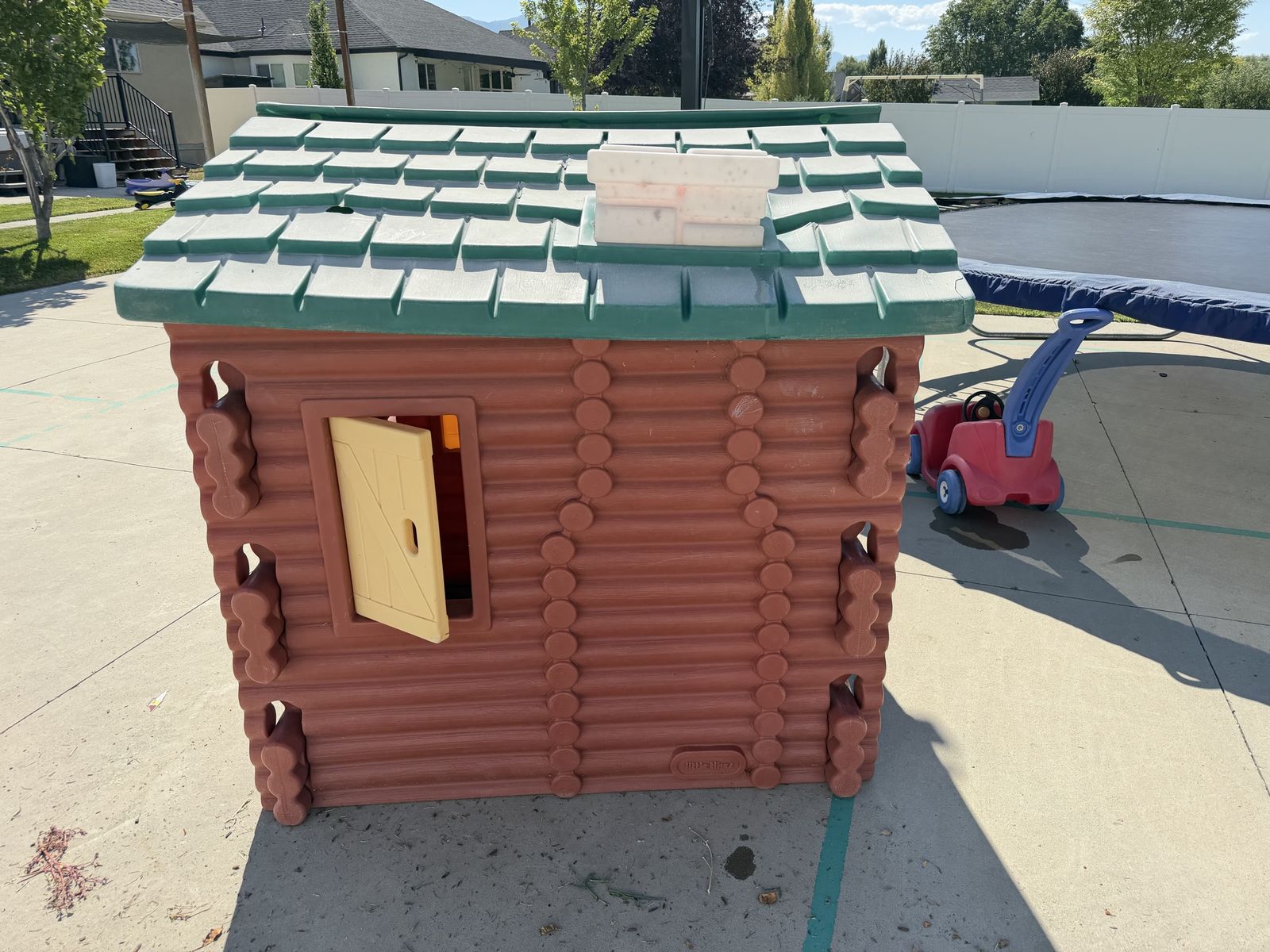 Little Tikes Country Cabin Log Cabin Plastic Outdoor Playhouse