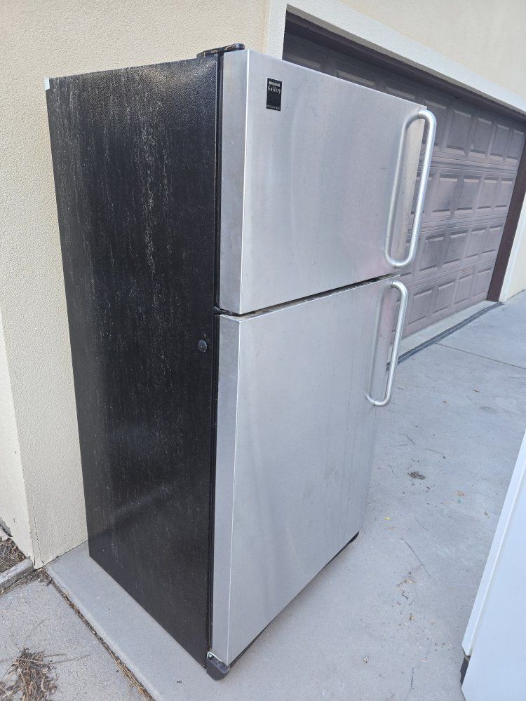 Frigidaire Gallery Professional Series Top Freezer Refrigerator Stainless Steel