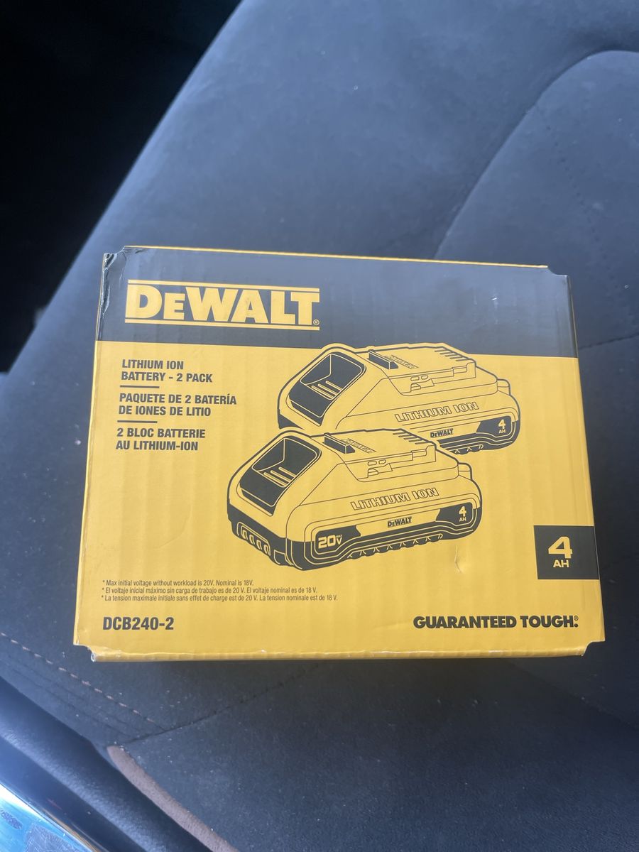 Dewalt (2 pack ) 4Ah Batteries New