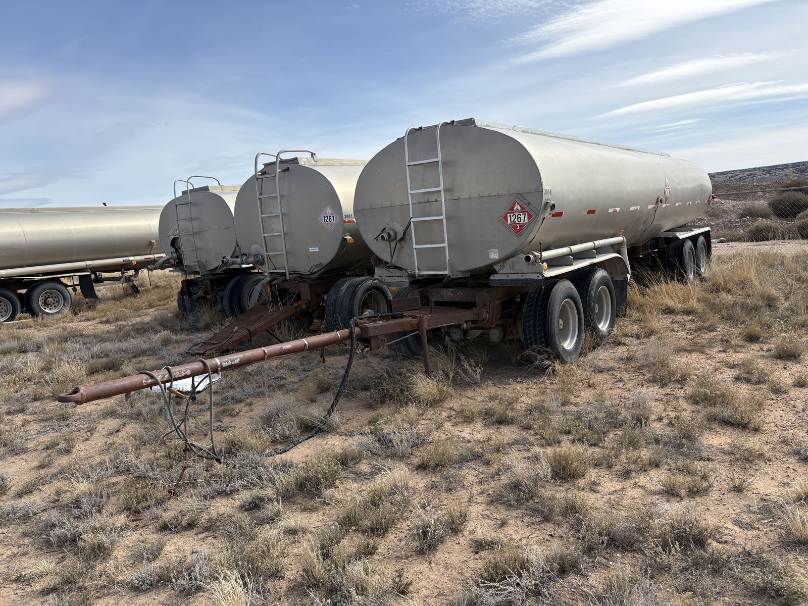 3 & 4 Axle tank Trailers