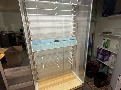 Smith sunglass display case