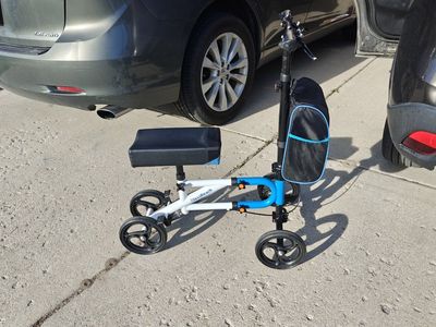 Knee scooter - BlessReach