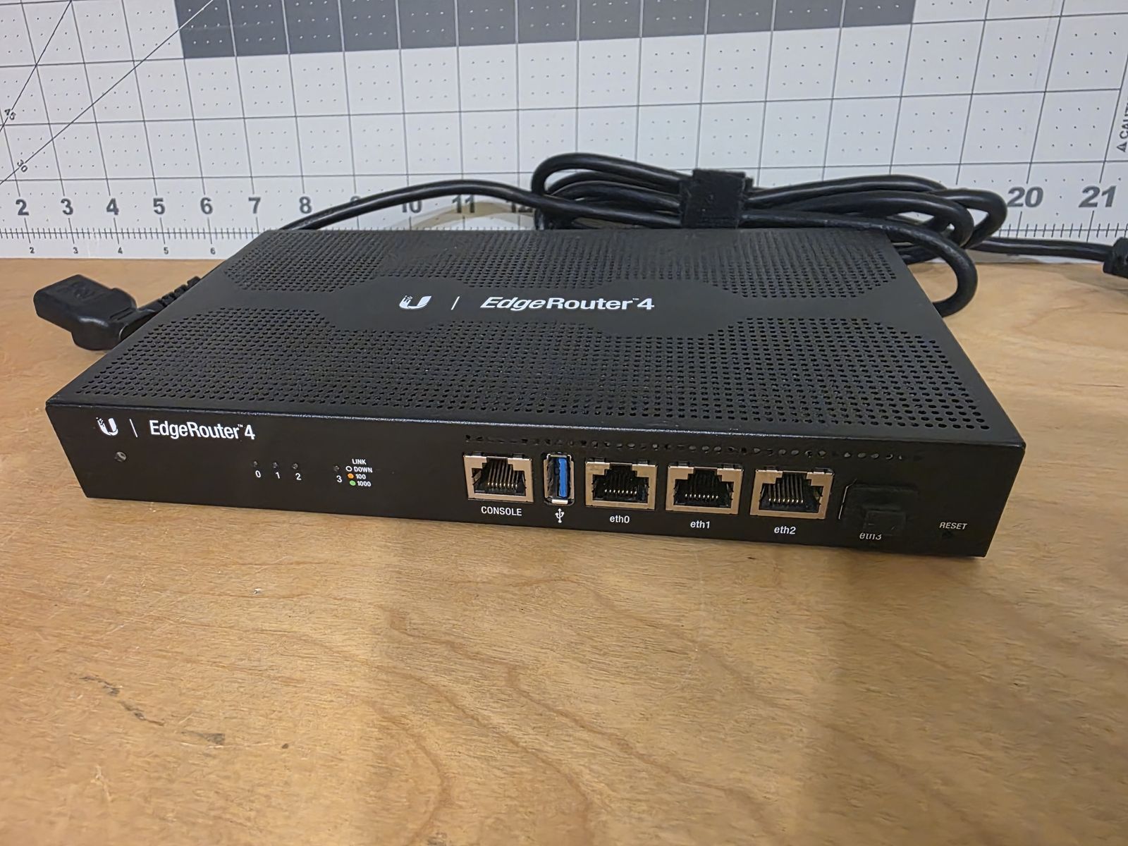 Ubiquiti EdgeRouter 4 (ER-4) High-Performance Gigabit Router