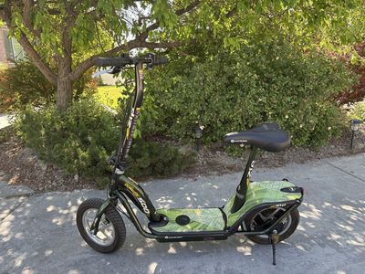 eZip 500 Electric Scooter – Like New Condition